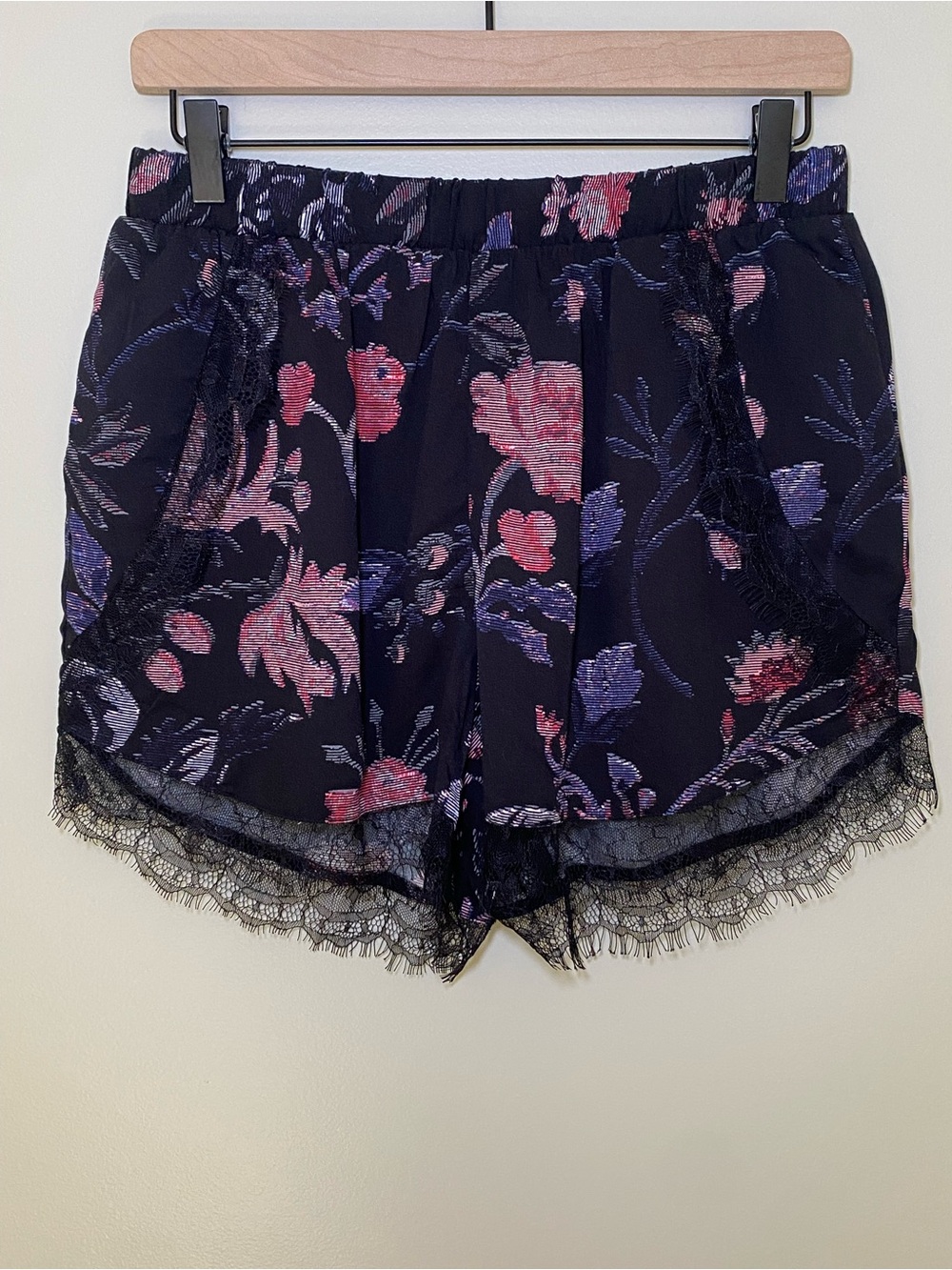 Romantic Goth Black Floral Lace Trim Shorts Medium Fairy Grunge Dark Cottage NWT